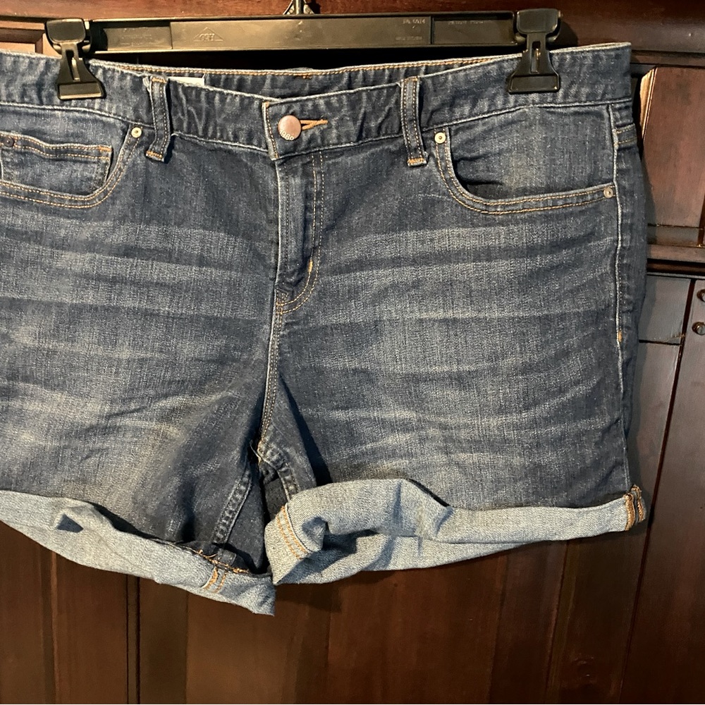 Gap 1969 Denim real Straight fit shorts quality Mom shorts Sz 16/33